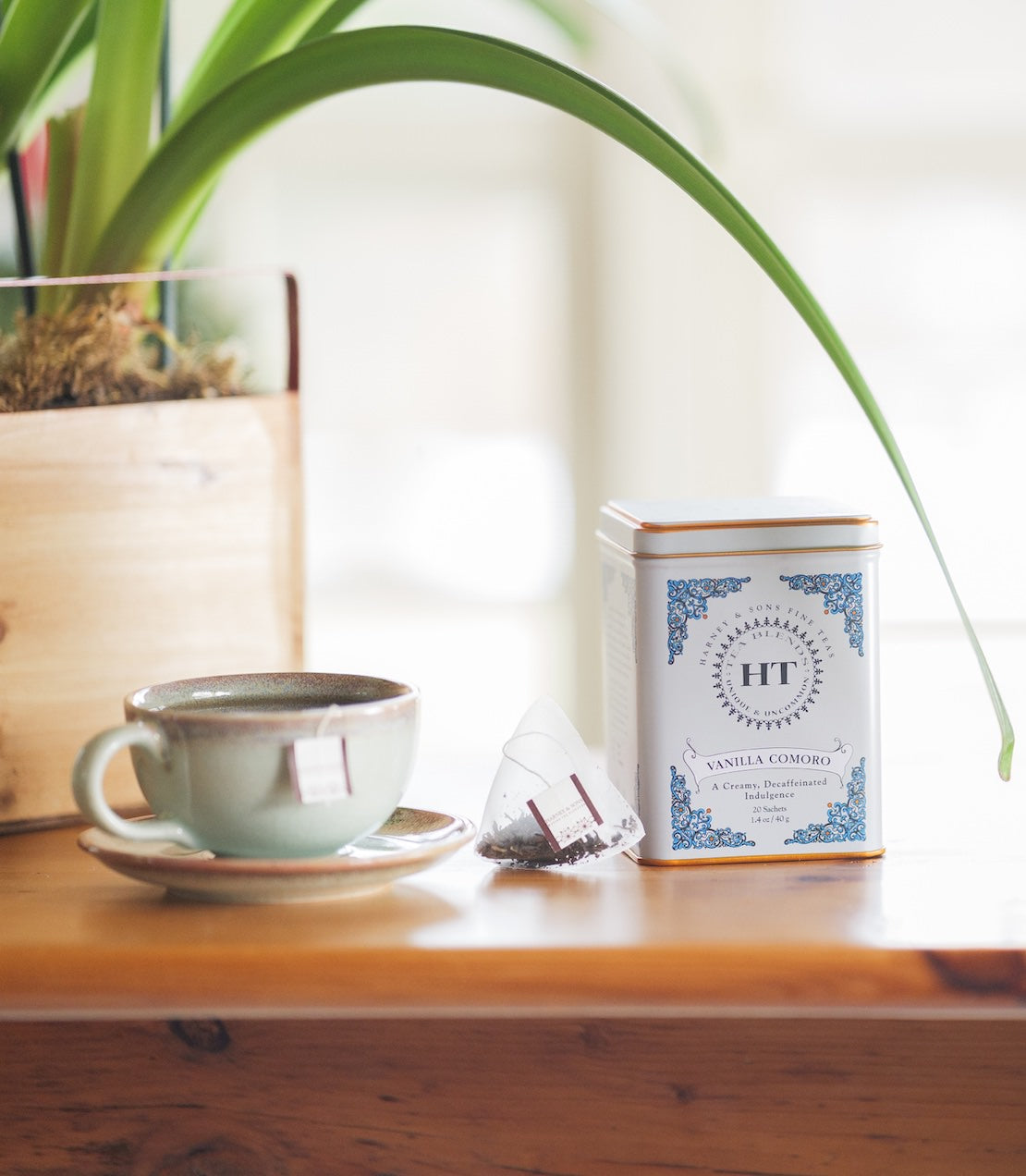 Decaf Vanilla Comoro, HT Tin of 20 Sachets